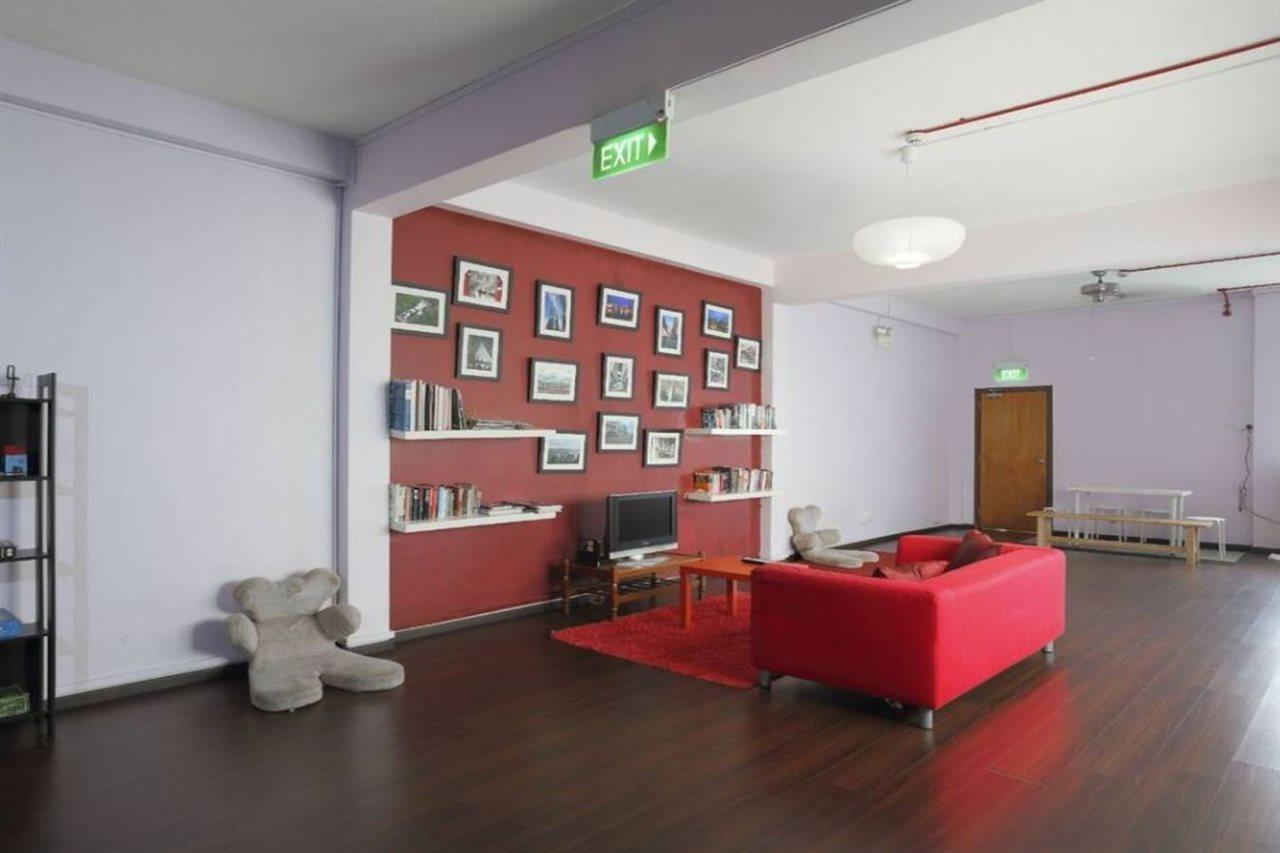 Gusti Bed & Breakfast Singapore Exterior photo